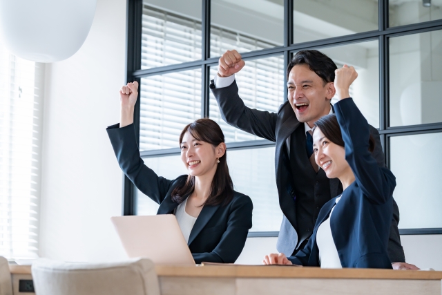ポジティブな社員の事例画像